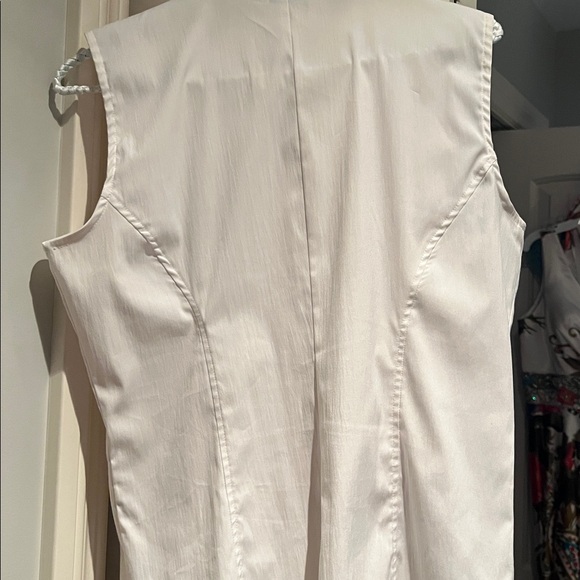 Ricki’s Collared Short - Picture 4 of 4